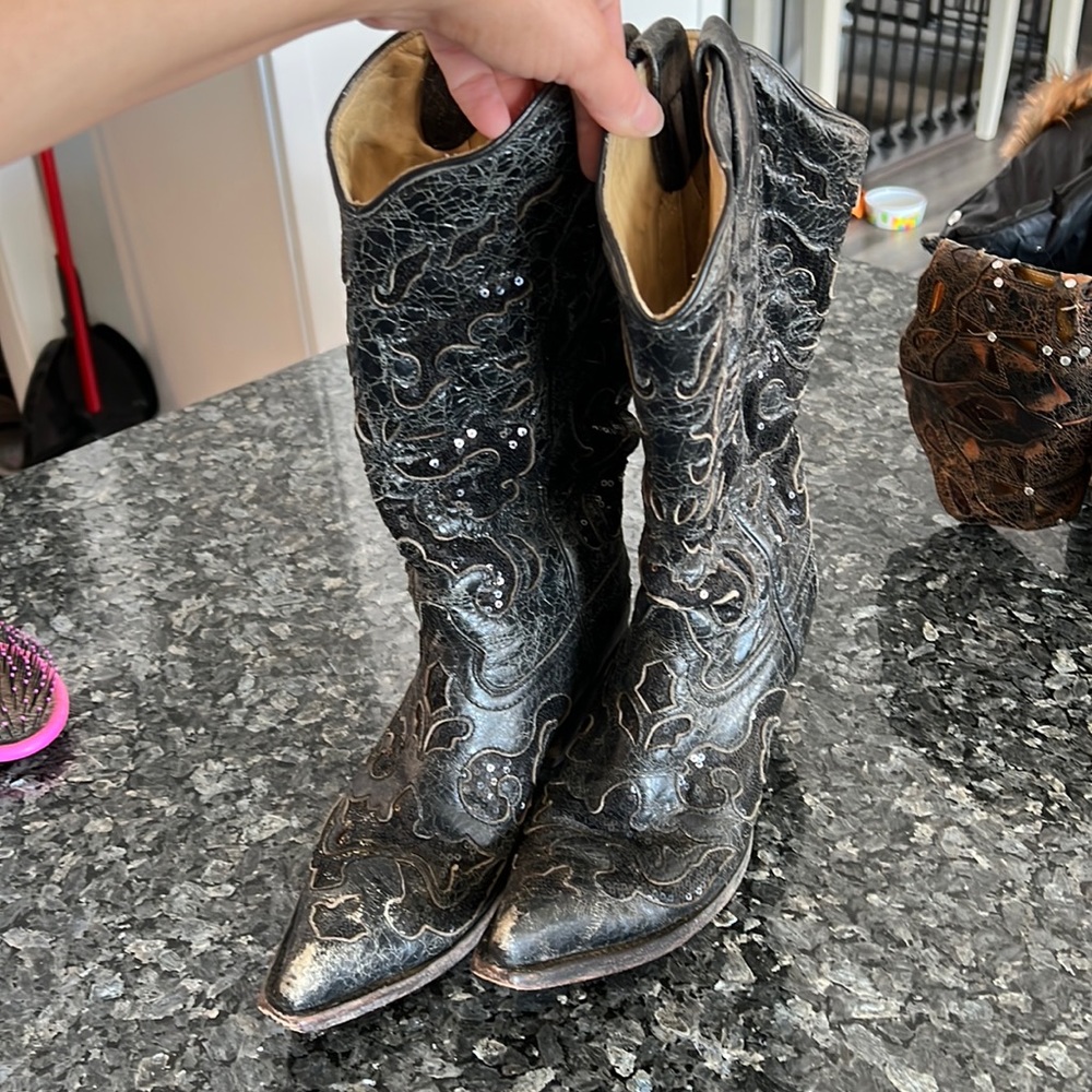Corral boots